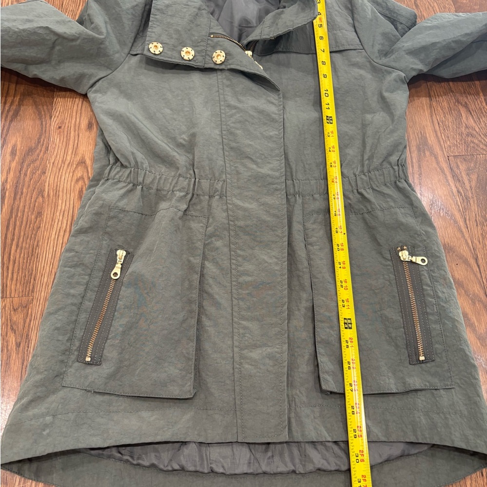 Tart Collections Utility Jacket in Army Green - Picture 9 of 10